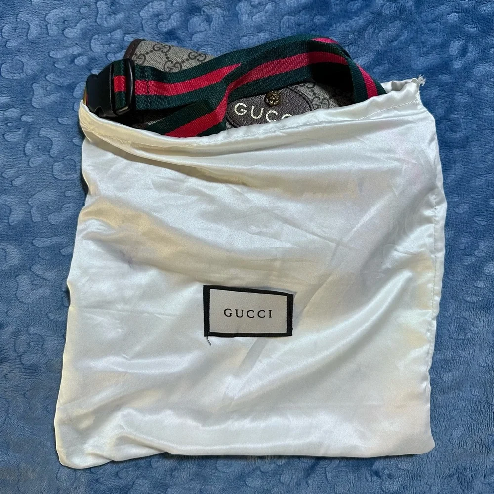 Gucci Brown and Beige Monogram Pouch - Picture 5 of 6